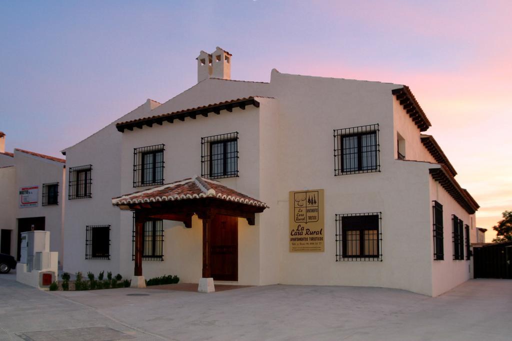Hotel Y Apartamentos La Casa Rural ชินชอน ภายนอก รูปภาพ