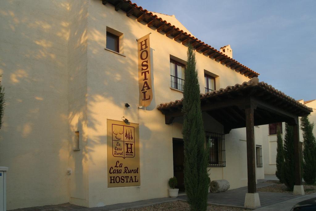 Hotel Y Apartamentos La Casa Rural ชินชอน ภายนอก รูปภาพ